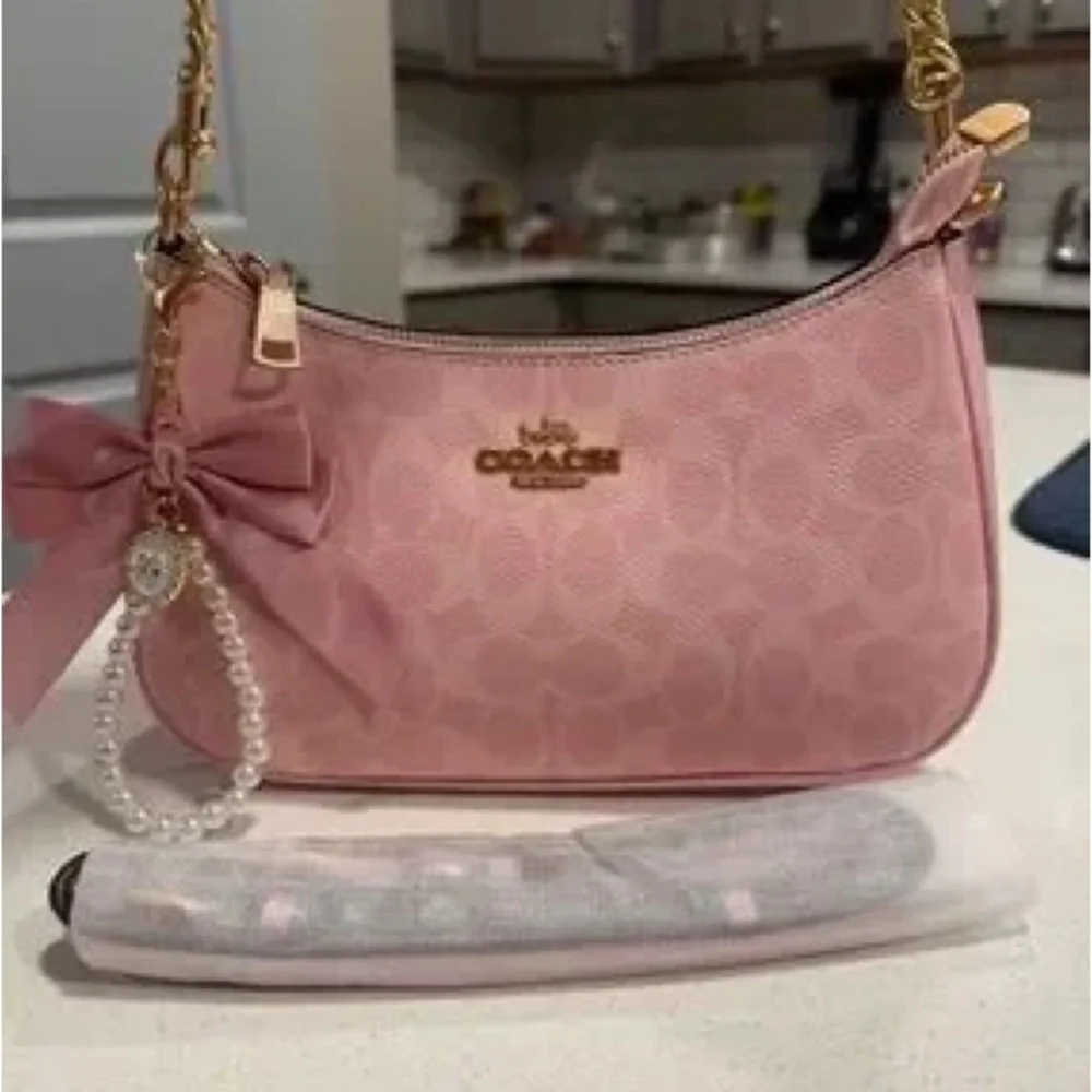 COACH Pink Signature Canvas Bag. - Picture 6 of 8